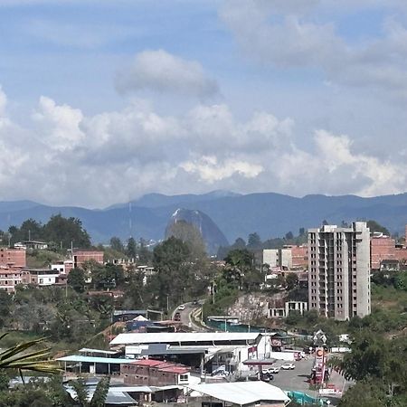 Mayka Cabanas Con Jacuzzi Guatape Bagian luar foto