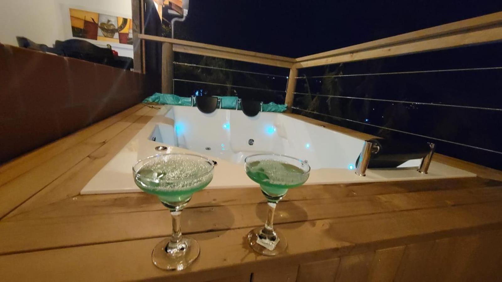 Mayka Cabanas Con Jacuzzi Guatape Bagian luar foto