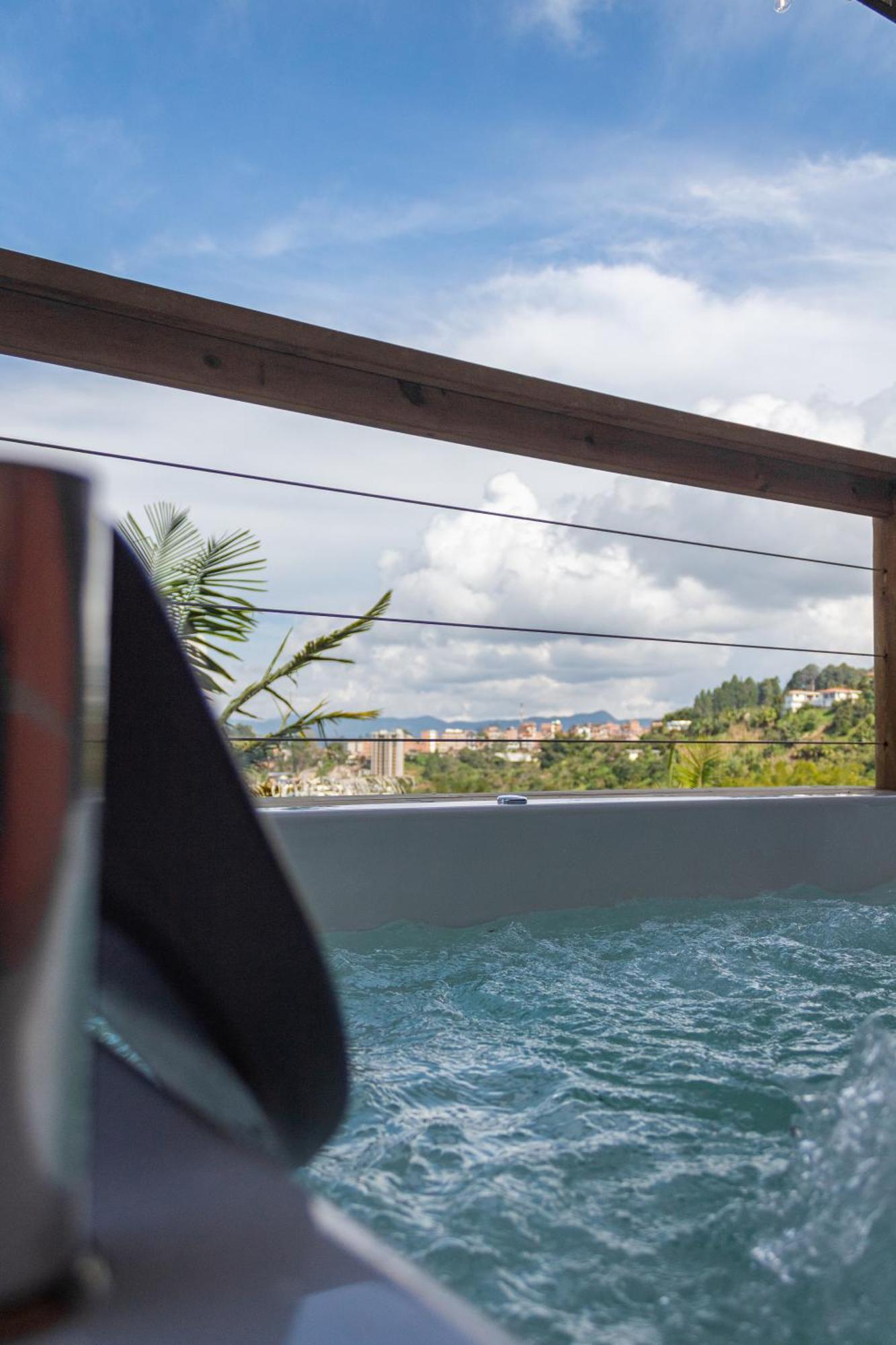 Mayka Cabanas Con Jacuzzi Guatape Bagian luar foto