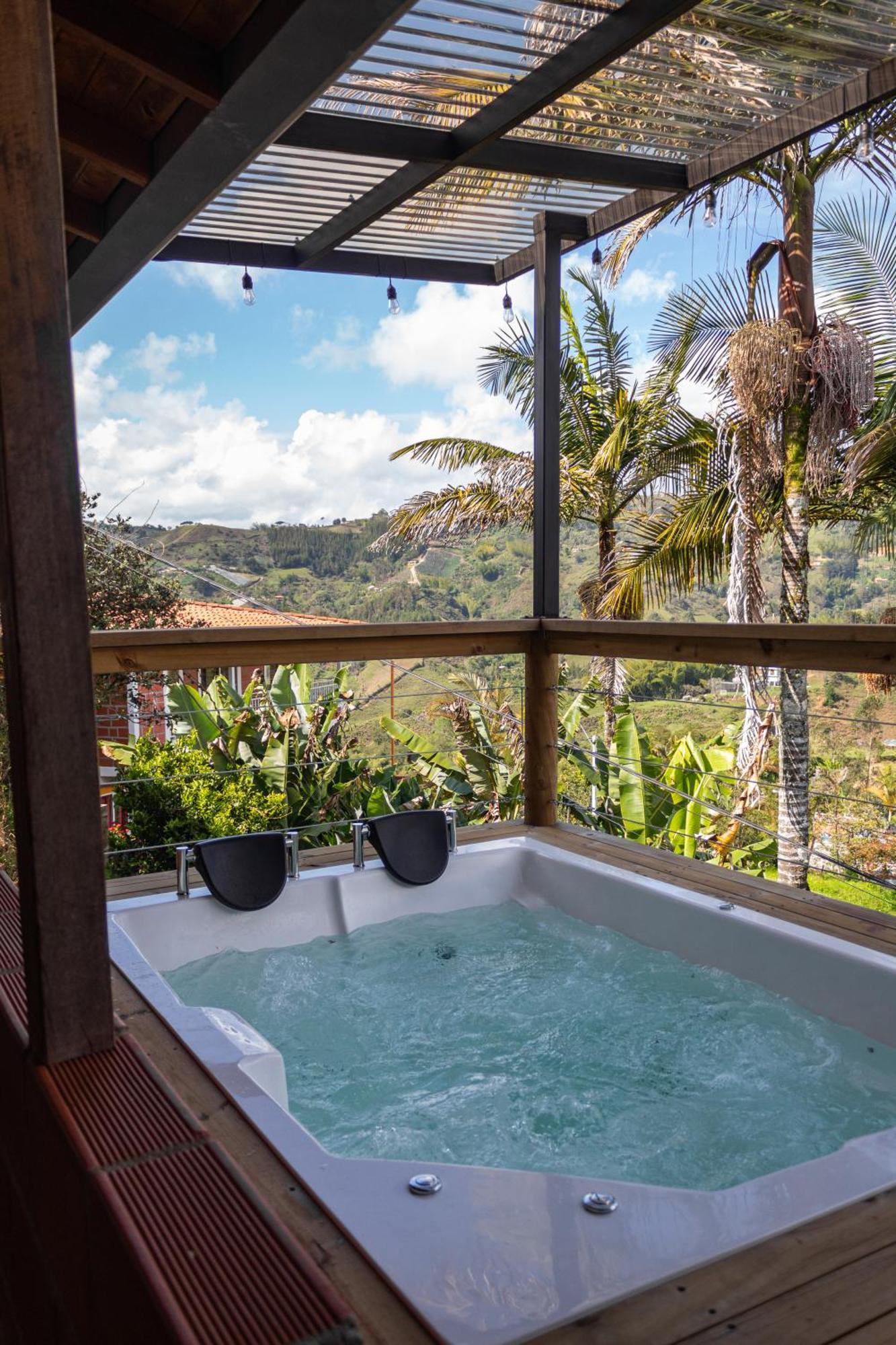 Mayka Cabanas Con Jacuzzi Guatape Bagian luar foto
